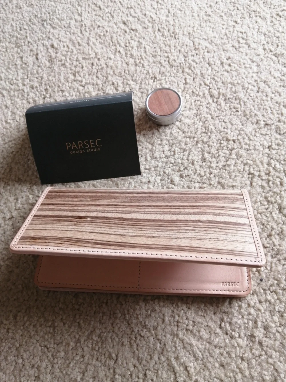 Unisex Parsec Woodgrain Brown Wallet